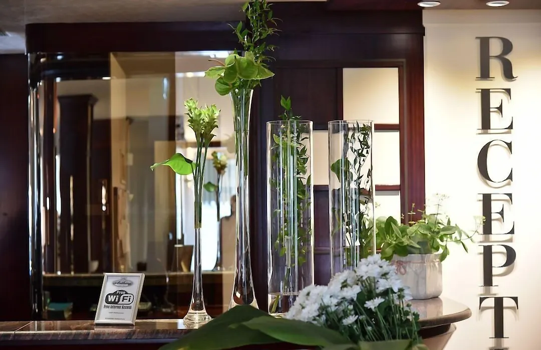 Hotel Anthony-1