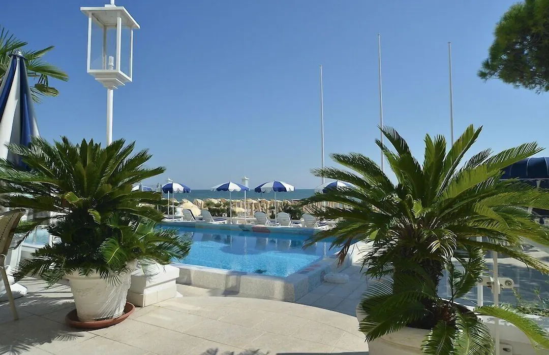 Hotel Anthony-1